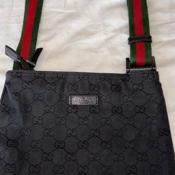 Gucci Pre-owned Gg Shelly Line Cross Body Shoulder Bag In Black, Red, Green - Picture 16 of 16